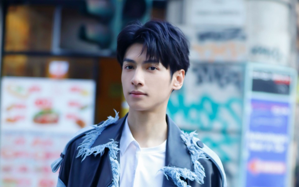 Фս�����Ȱ��к�����������������Ů�ѣ����ݷ�չ�����ܶ���